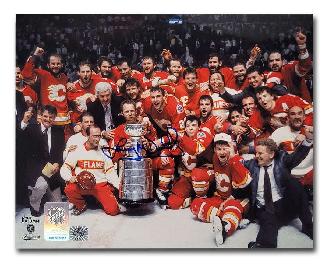 Lanny McDonald Calgary Flames Autographed 1989 Group Photo 8x10