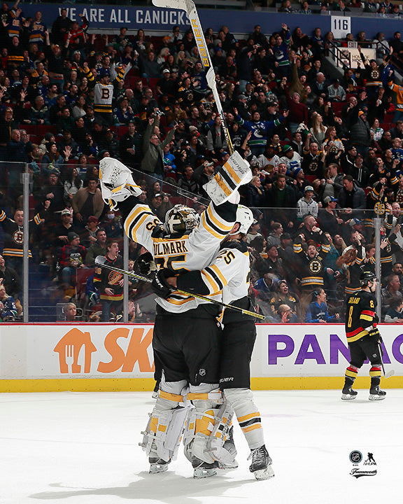 Pre-Order - Linus Ullmark Autographed Boston Bruins Goal Celebration 8x10 Photo