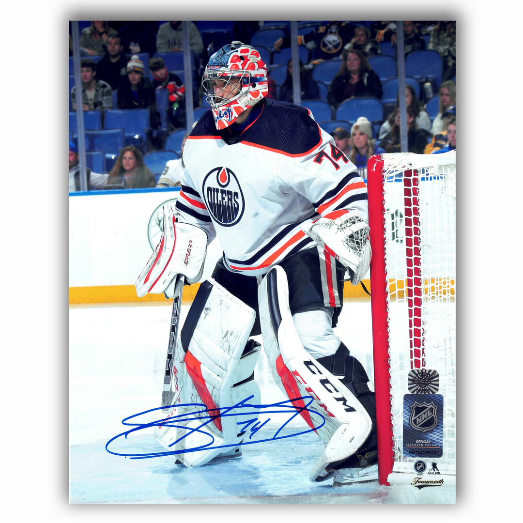Stuart Skinner Edmonton Oilers Autographed 2017-2022 Away 8x10 Photo