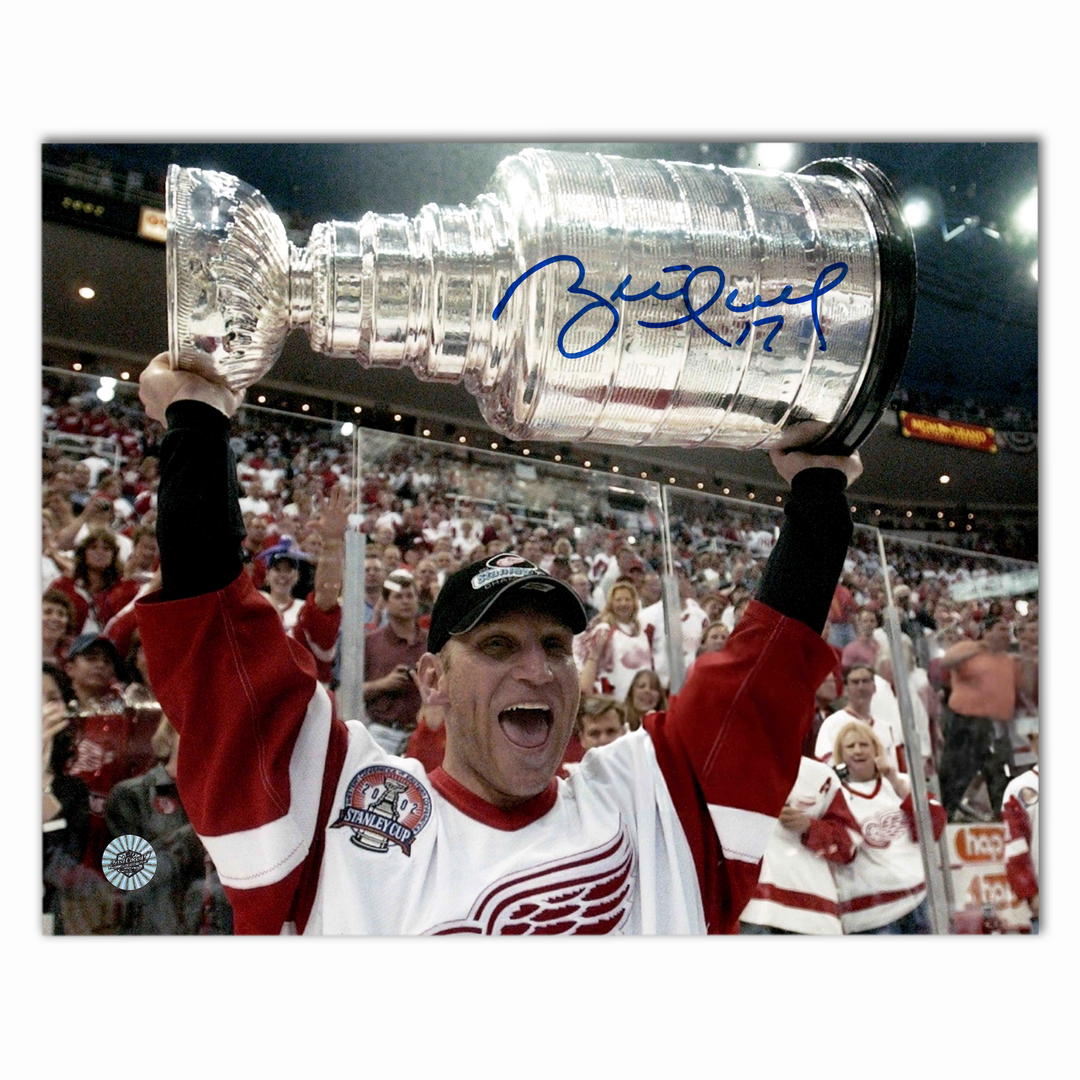 Brett Hull Autographed Detroit Red Wings 2002 Stanley Cup Horizontal 8x10 Photo