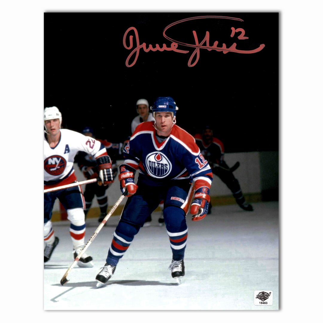 Dave Hunter Autographed Edmonton Oilers 8x10 Photo