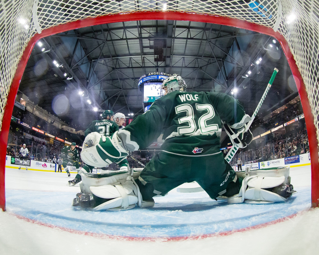 Pre-Order - Dustin Wolf Autographed Everett Silvertips 8x10 Photo