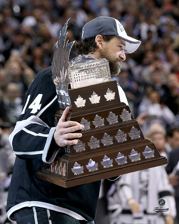 Pre-Order - Justin Williams Autographed Los Angeles Kings 2014 Conn Smythe Trophy 8x10 Photo