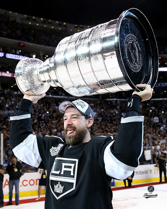 Pre-Order - Justin Williams Autographed Los Angeles Kings 2014 Stanley Cup 8x10 Photo
