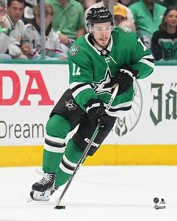 Pre-Order - Logan Stankoven Autographed Dallas Stars Home 8x10 Photo
