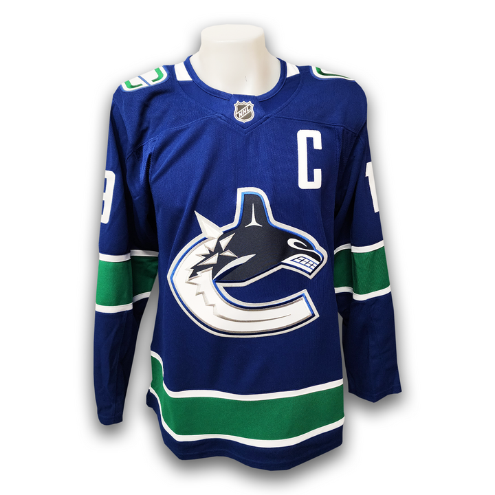 Markus Naslund Autographed Vancouver Canucks Home Fanatics Premium Jersey
