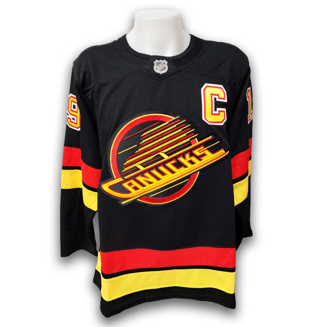 Markus Naslund Autographed Vancouver Canucks Alternate Fanatics Premium Jersey