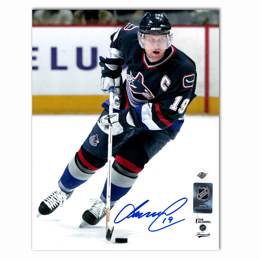 Markus Naslund Autographed Vancouver Canucks Home 8x10 Photo (Orca)