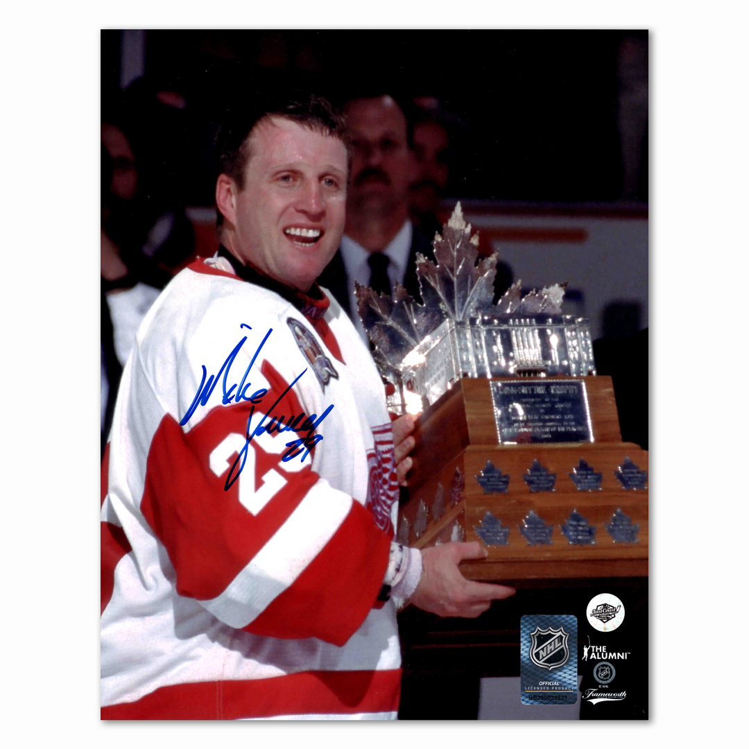 Mike Vernon Autographed Detroit Red Wings Conn Smythe 8x10 Photo (2)