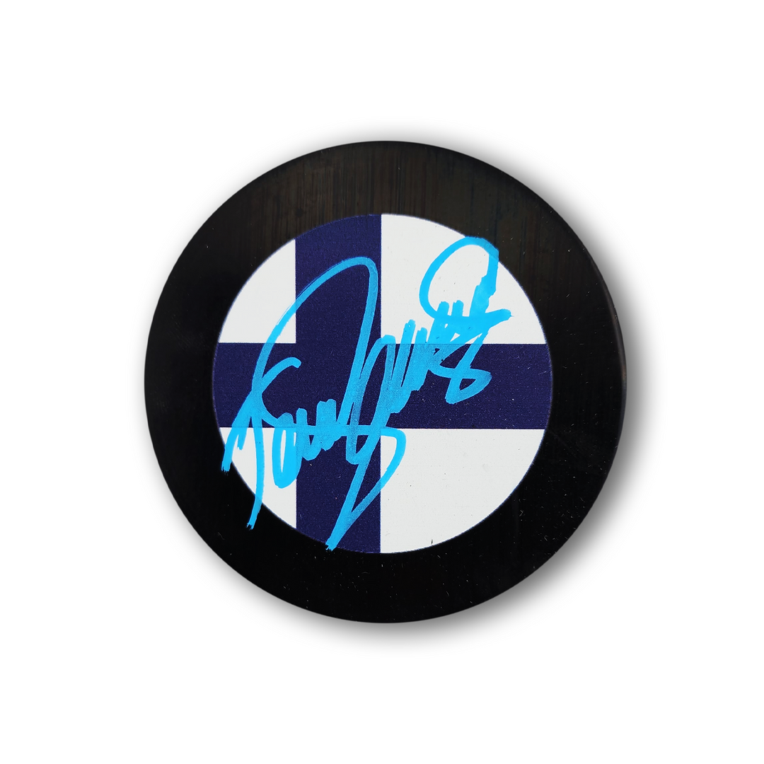 Teemu Selanne Autographed Team Finland Hockey Puck