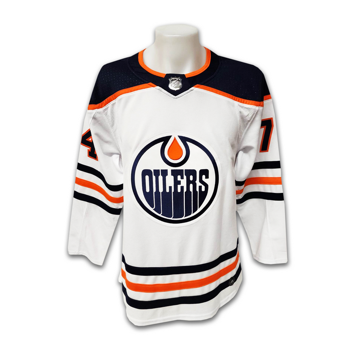 Stuart Skinner Autographed Edmonton Oilers Away Adidas Jersey 2017-2022