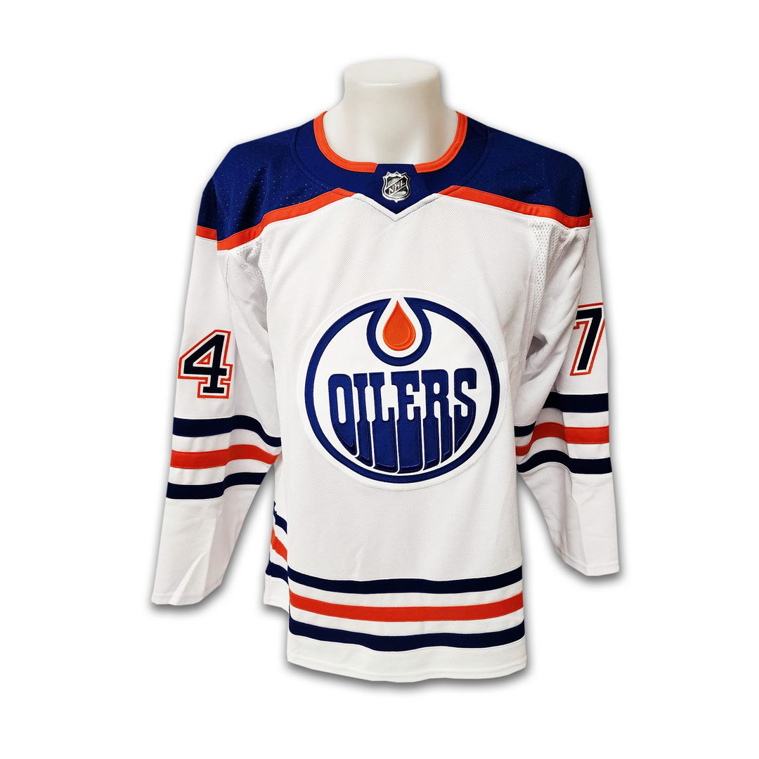 Stuart Skinner Autographed Edmonton Oilers Away Adidas Jersey