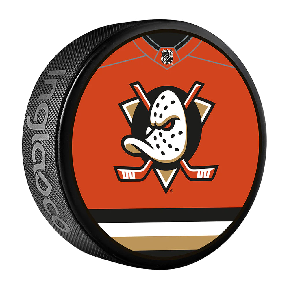 Pre-Order - Teemu Selanne Autographed Anaheim Ducks Jersey Design Hockey Puck