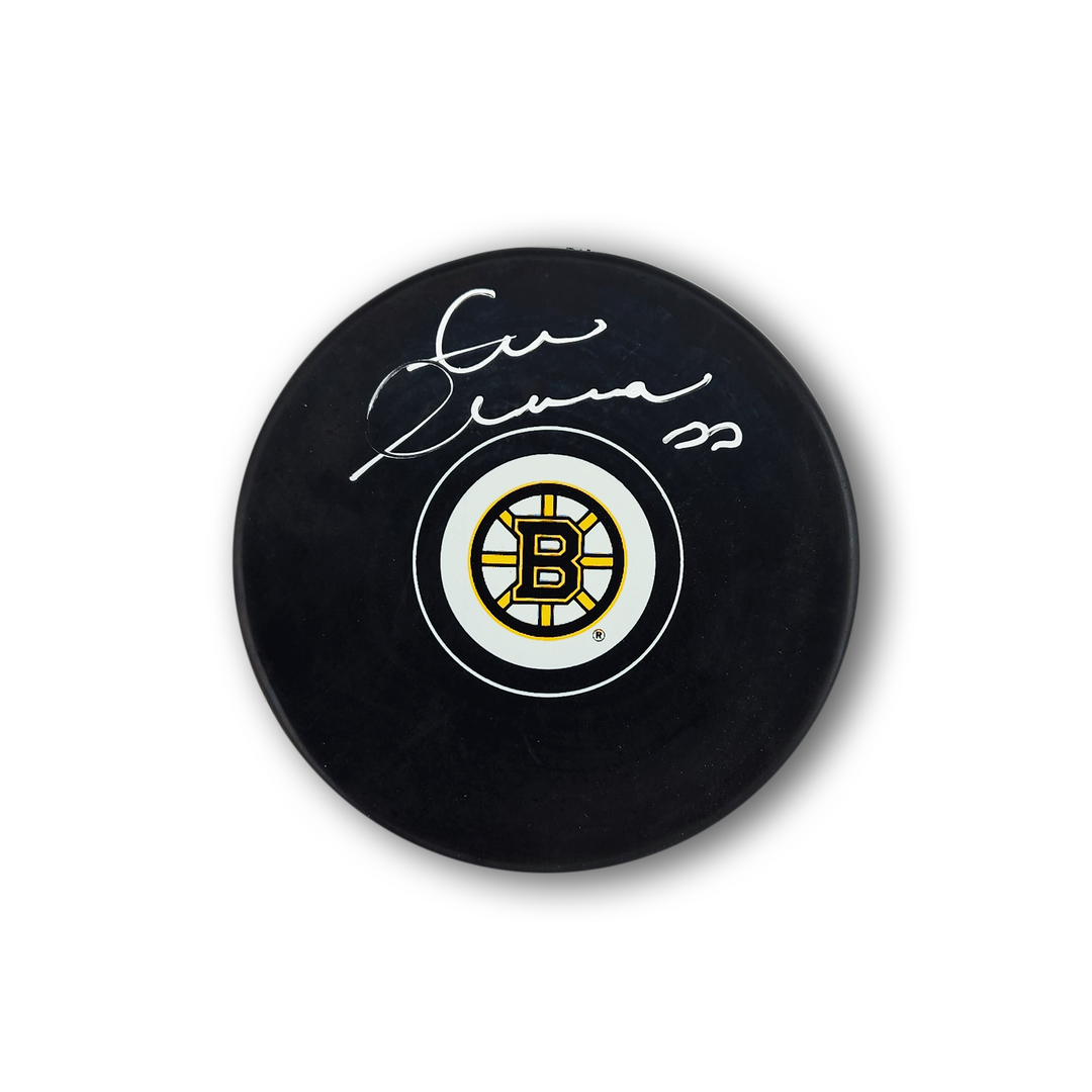 Zdeno Chara Autographed Boston Bruins Hockey Puck